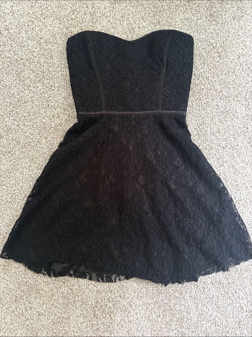 Y2K Classic Strapless Black Lace Fit & Flare Dress
